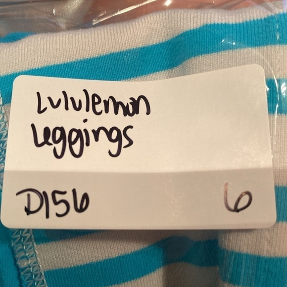 Lululemon Cropped Leggings Size 6 Blue / White - Picture 6 of 6
